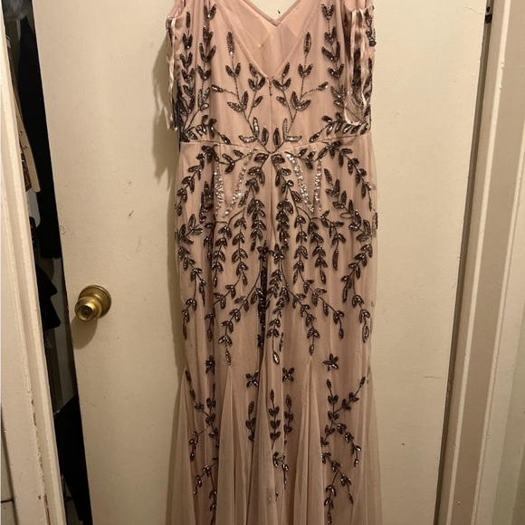 NWT Marina Beaded V-Neck Gown -Blush - Picture 6 of 6